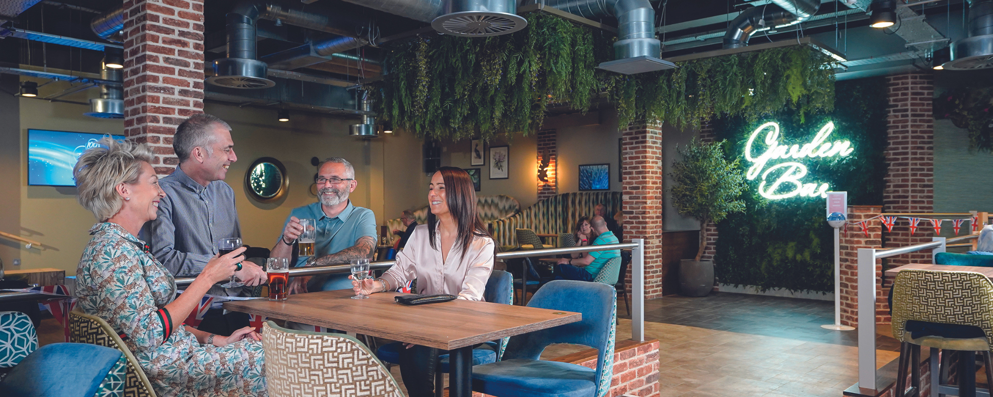 The Garden Bar at Potters Resorts Five Lakes