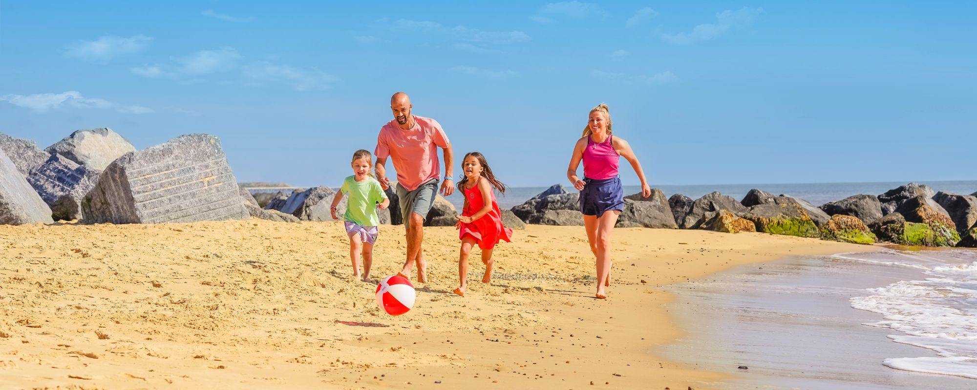 Discover UK Fully Inclusive Breaks for Families at Potters Resorts Hopton-on-Sea